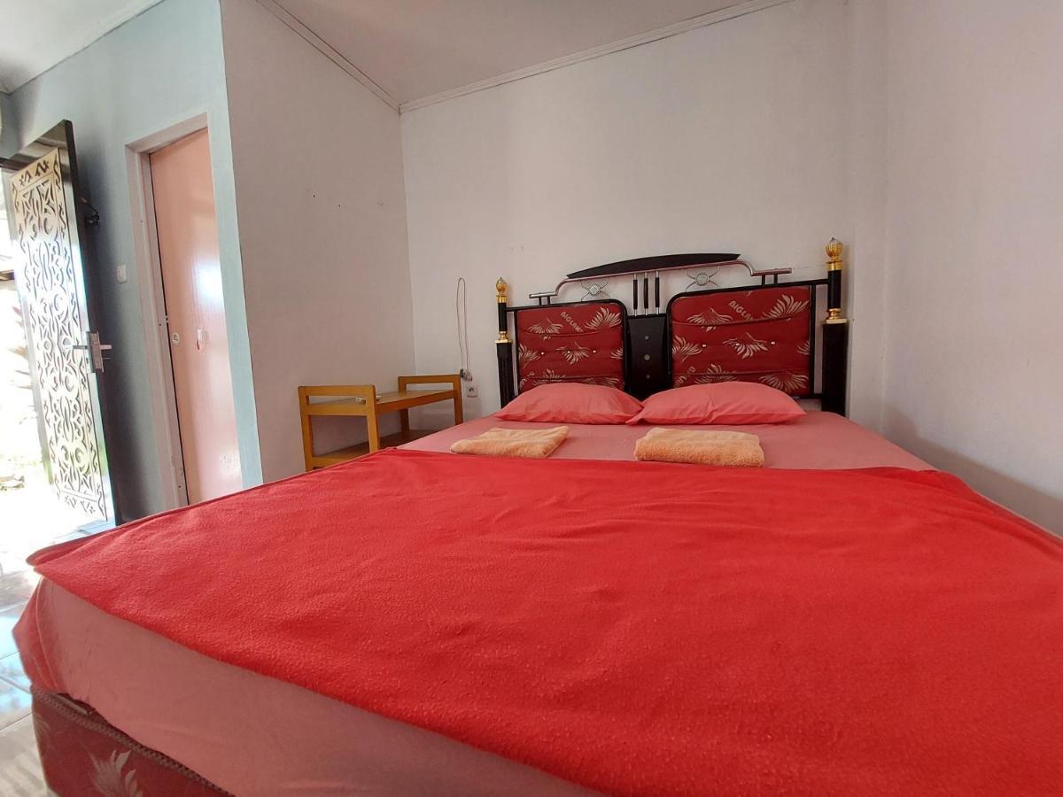 Harry & Mimin Homestay Горонтало Экстерьер фото